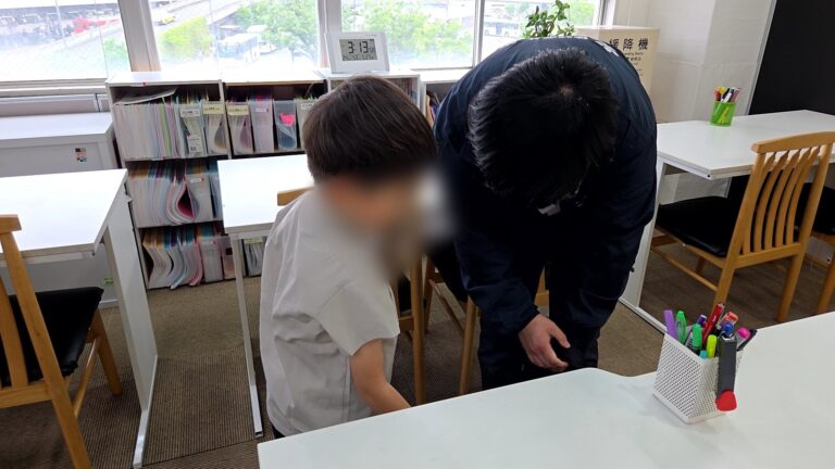 学校から塾へ直行のお子様のお世話を先生たちが！初めての塾通いでも安心